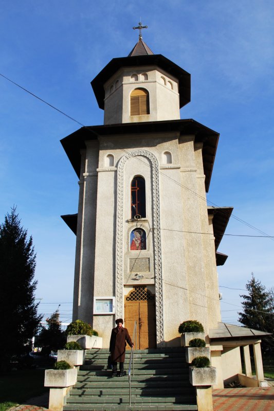 Nonagenarul pe care credinţa l-a purtat mereu înainte 280537