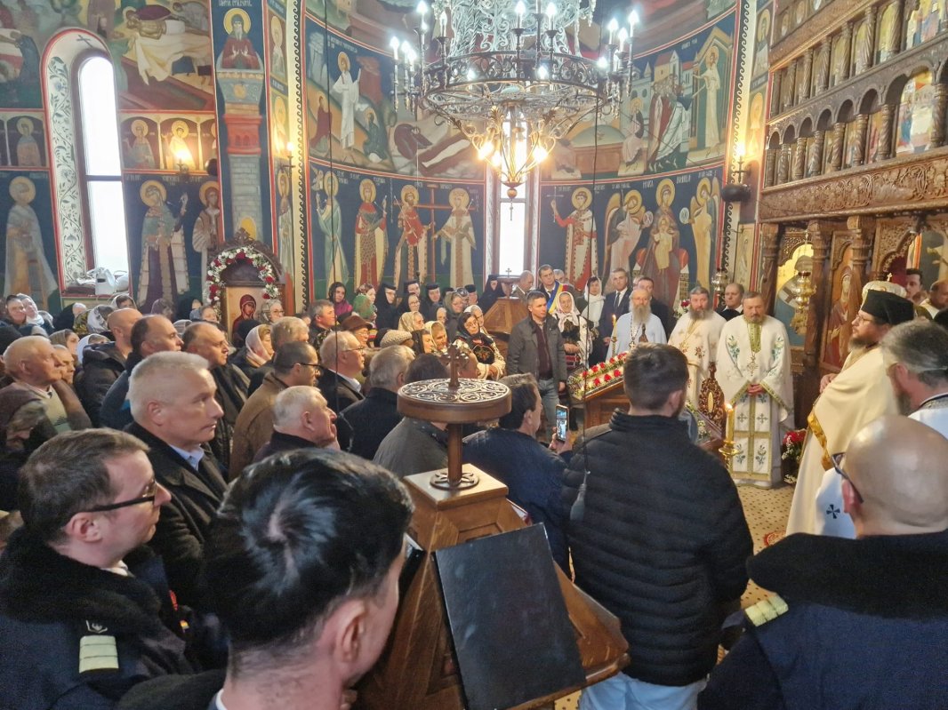 Sfântul Ierarh Spiridon cinstit la Mănăstirea Strâmba 280572