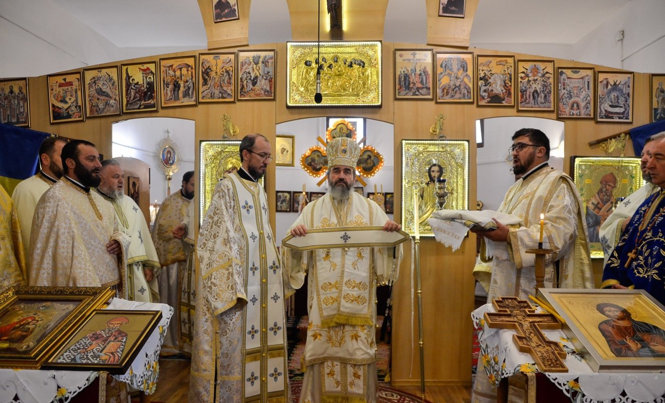 Hram la Biserica „Sfântul Ierarh Spiridon” din Hunedoara 280693