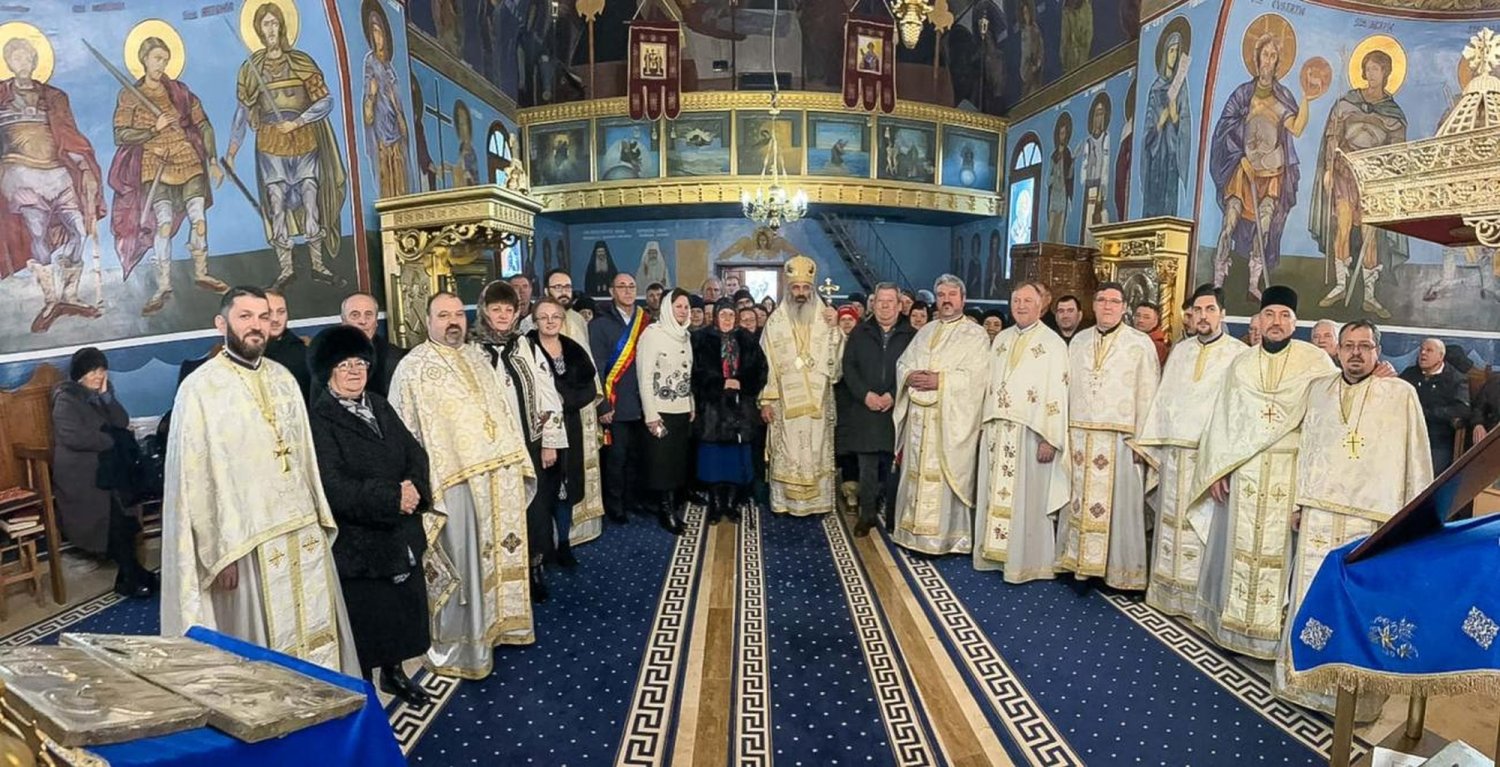 Slujbă arhierească la hramul Parohiei Alexandru cel Bun 280696