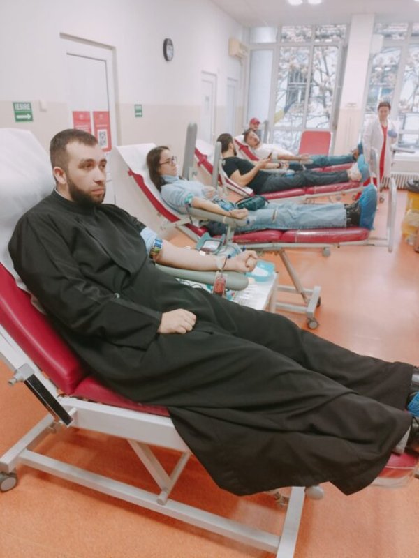 Preoți clujeni au donat sânge 280847