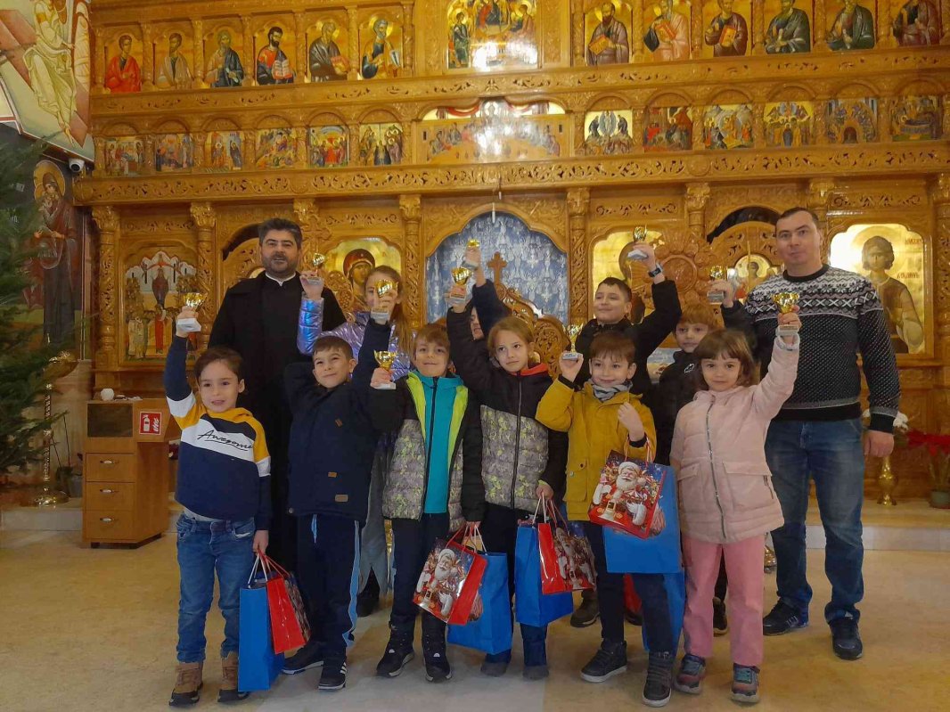 Activități sportive pentru tineri la o parohie din Drumul Taberei 281295