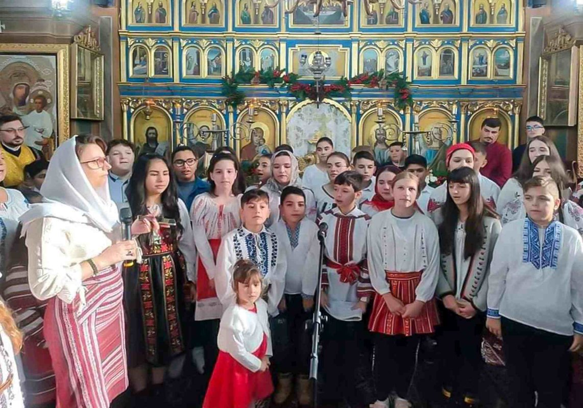 Concert de colinde într‑o parohie prahoveană 281297