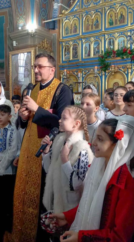 Concert de colinde într‑o parohie prahoveană 281299