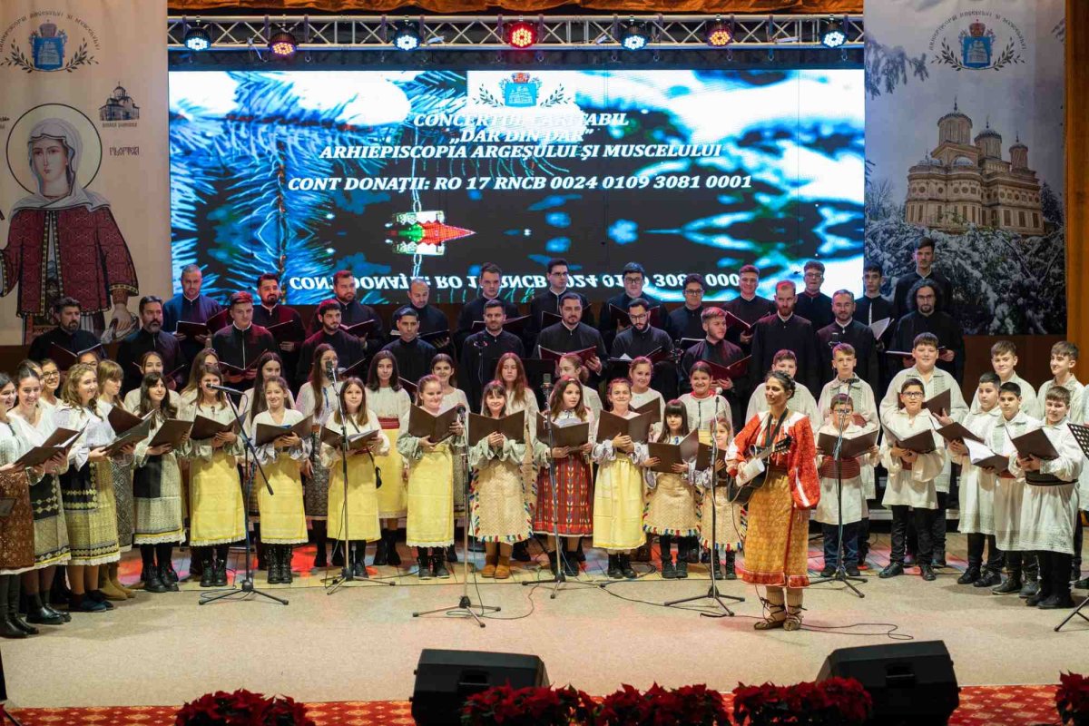 Concertul caritabil de colinde „Dar din dar” la Pitești 281268