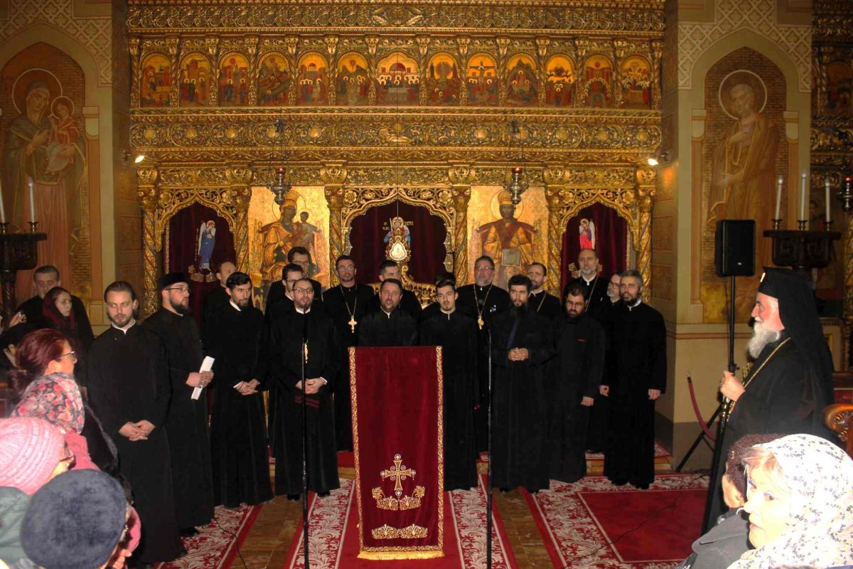 Hirotonie și concert de colinde la Catedrala Mitropolitană din Craiova 281276