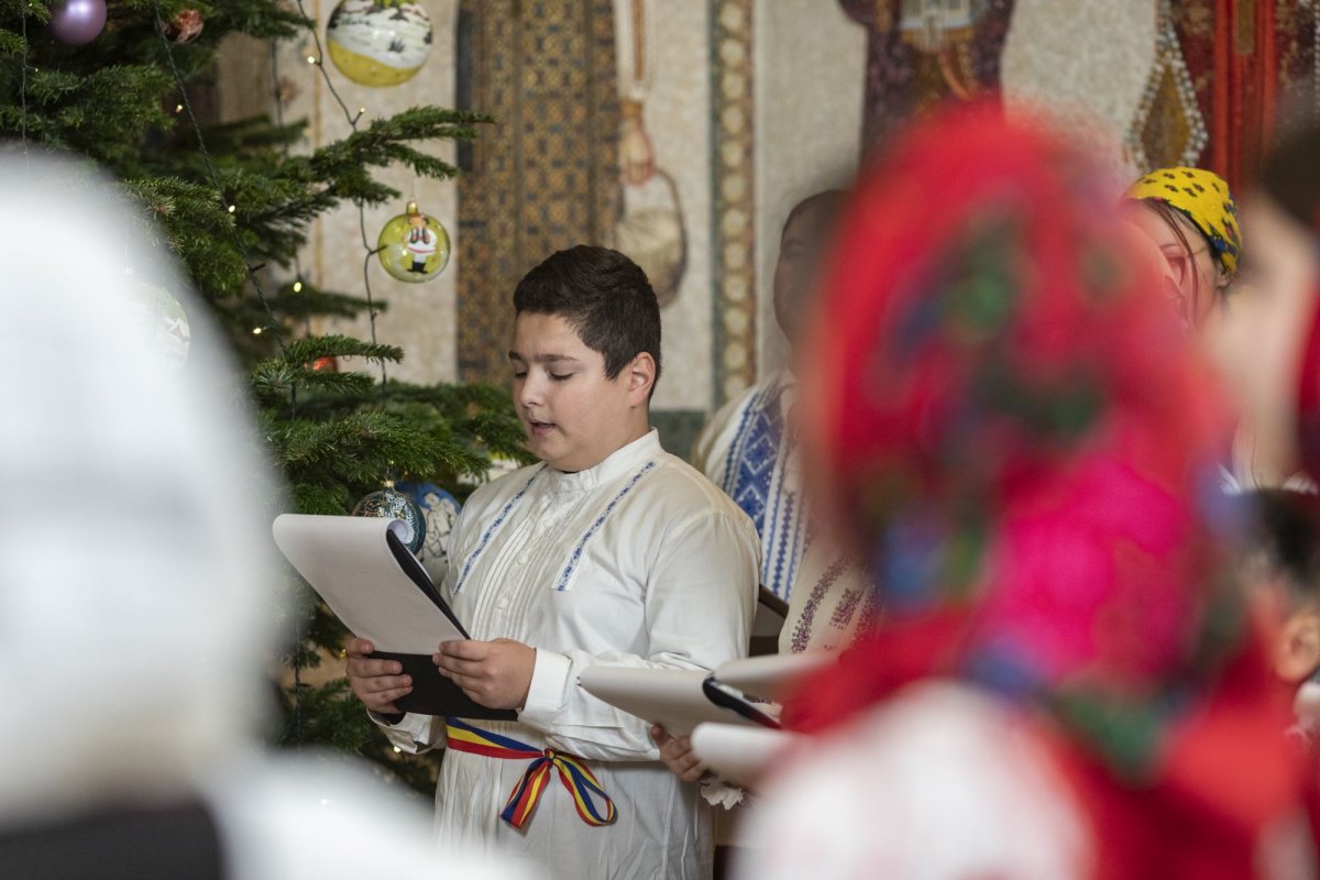 Primii colindători la Reședința Patriarhală din București 281322