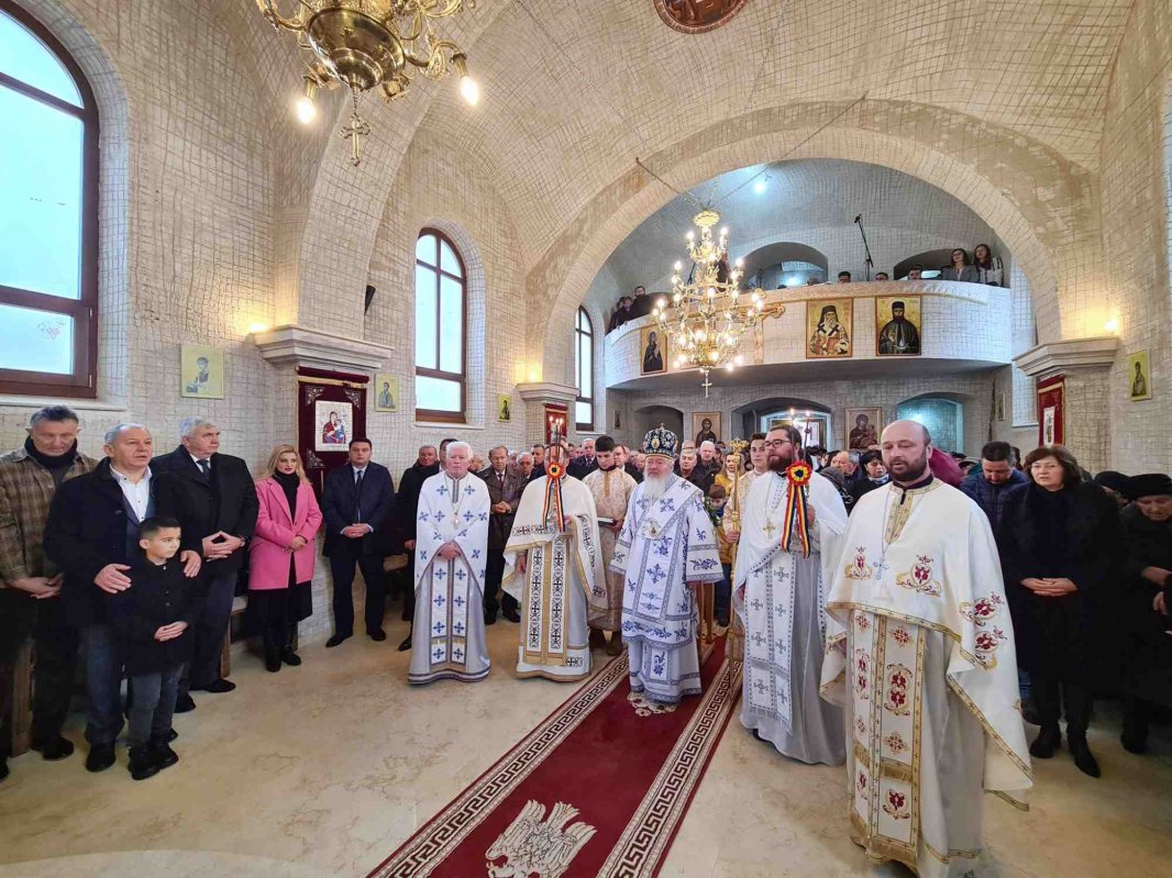 Sfințirea casei parohiale din Beclean  281212