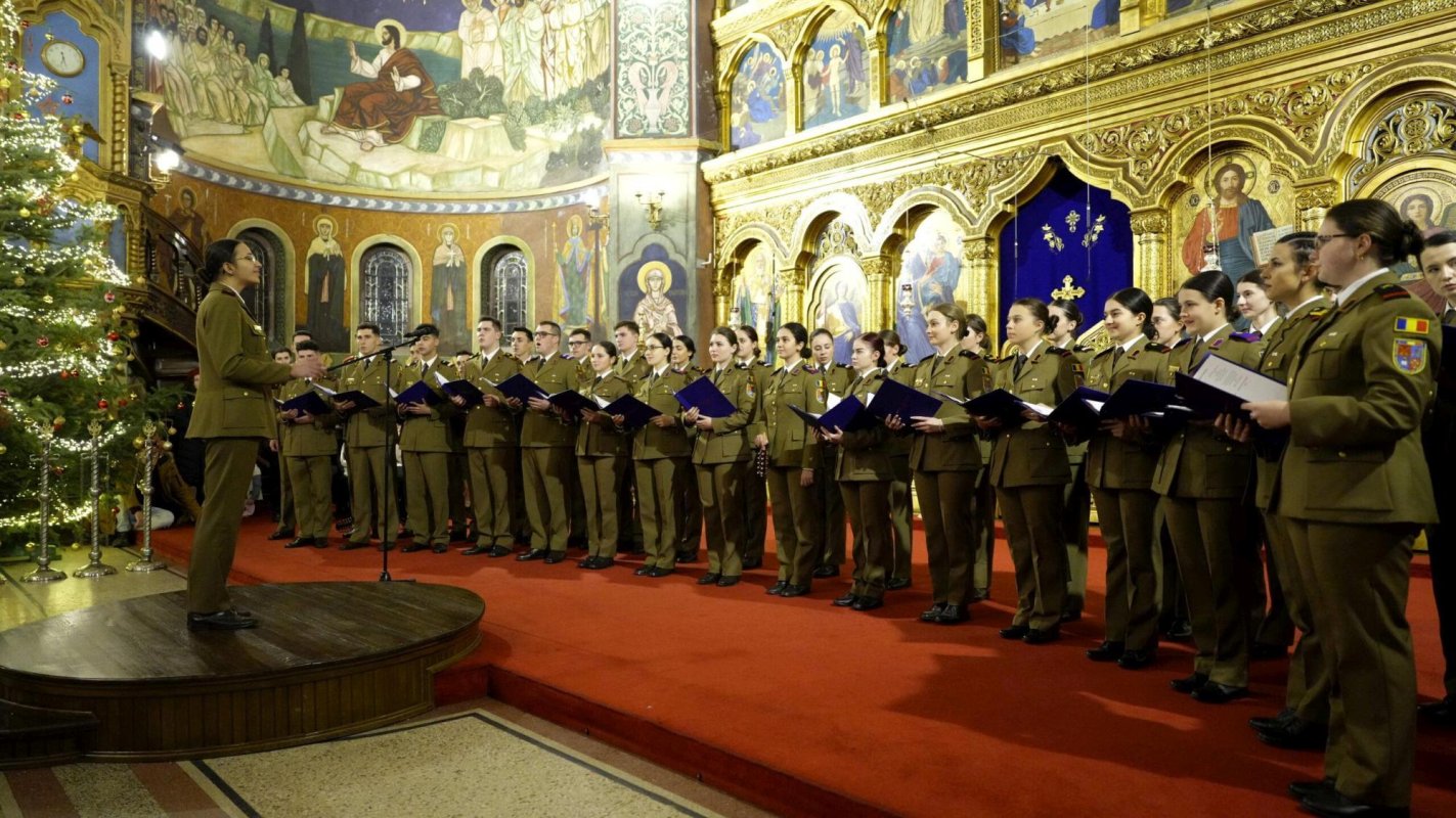 Sute de colindători la Catedrala Mitropolitană din Sibiu 281239