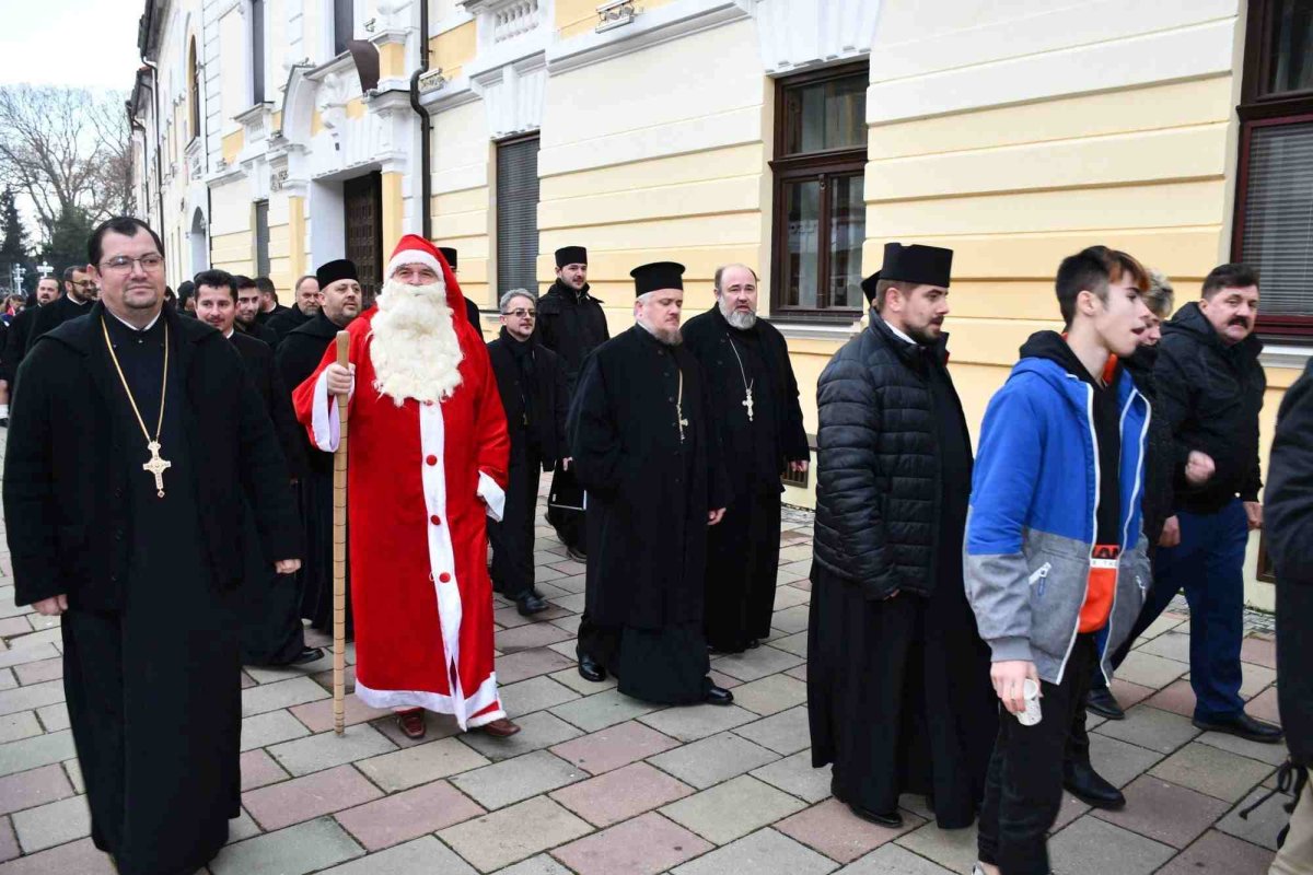 Tradiția colindatului în Eparhia Banatului Montan 281280