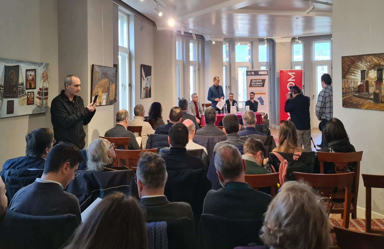 Dezbatere pe tema descentralizării la Iași 281445