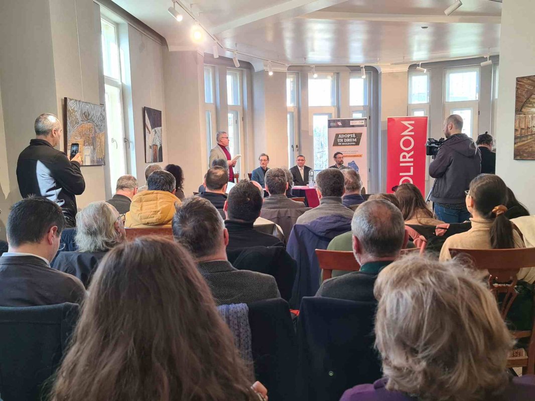 Dezbatere pe tema descentralizării la Iași 281447