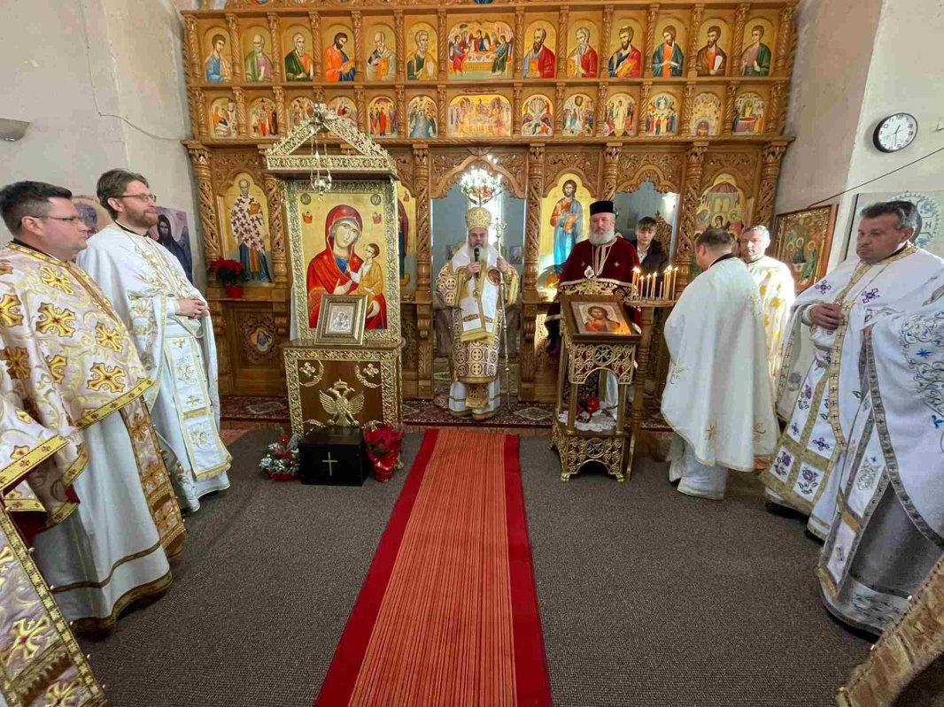 Hirotonie și instalare de preot în Parohia Telejna 281405