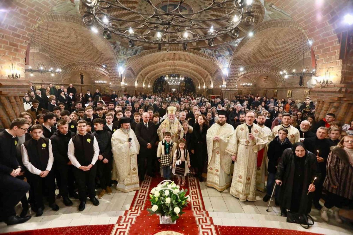 Sfânta Liturghie la Catedrala Episcopală „Sfânta Treime” 281403