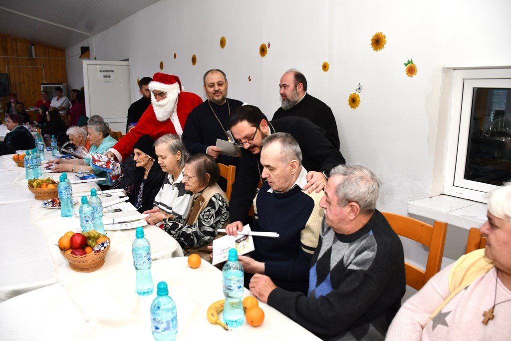 Colinde la centrele sociale și unitățile medicale din Reșița și Oravița 281676