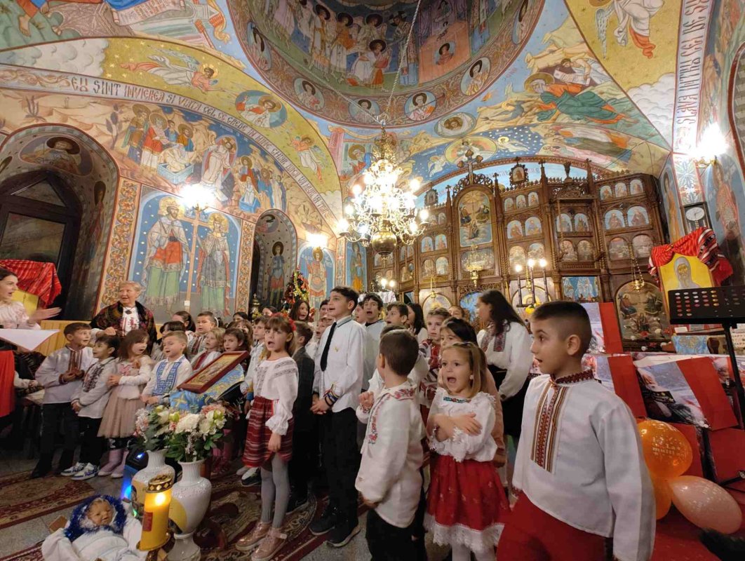 Concert de colinde într‑o parohie prahoveană 281602