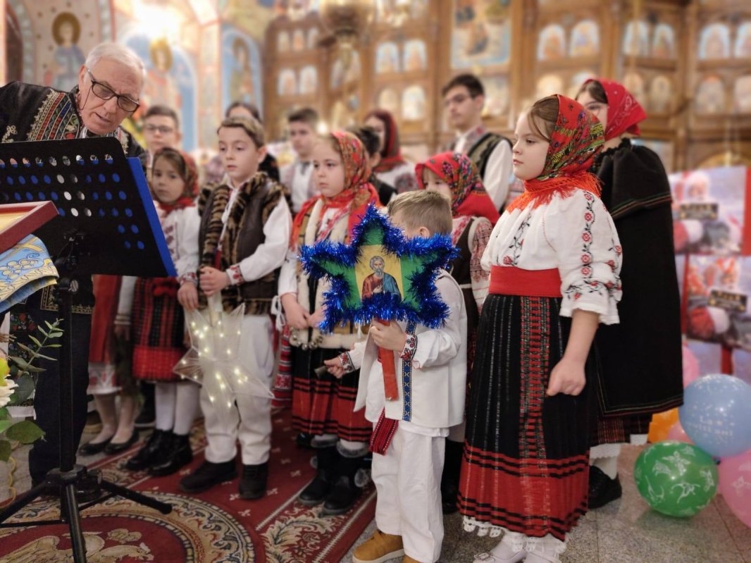 Concert de colinde într‑o parohie prahoveană 281603