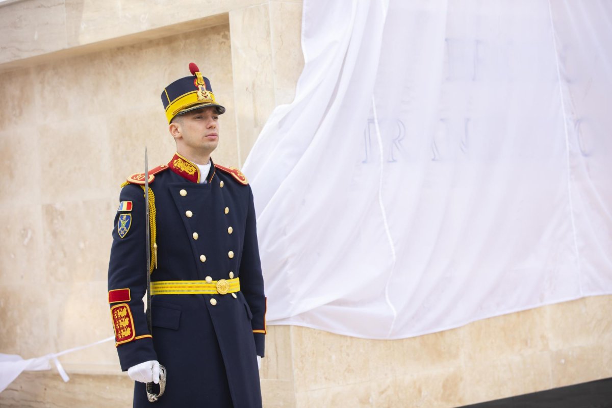 Monument dedicat eroilor transmisioniști inaugurat în București 281623