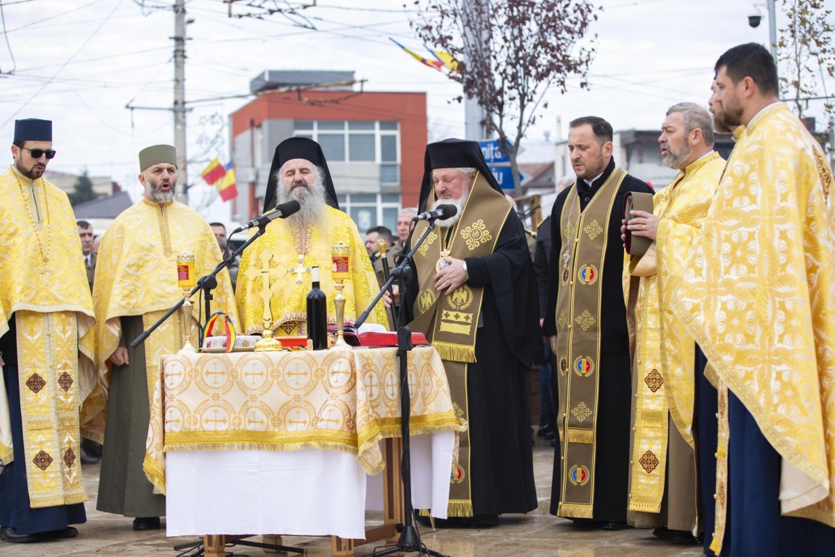 Monument dedicat eroilor transmisioniști inaugurat în București 281636