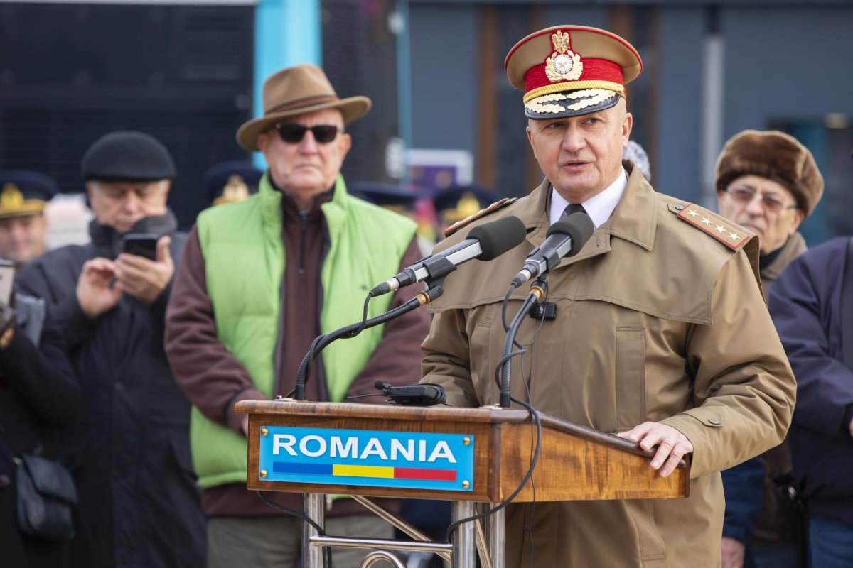 Monument dedicat eroilor transmisioniști inaugurat în București 281656