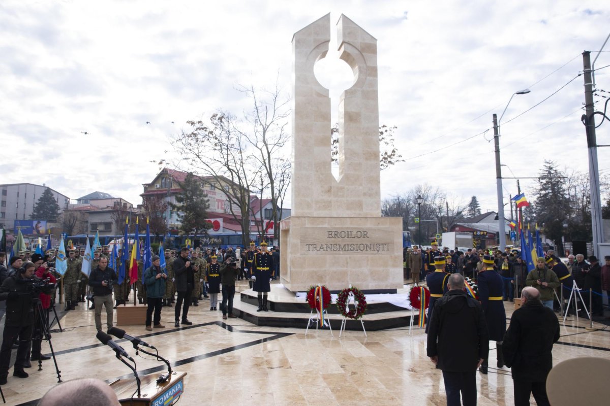 Monument dedicat eroilor transmisioniști inaugurat în București 281660
