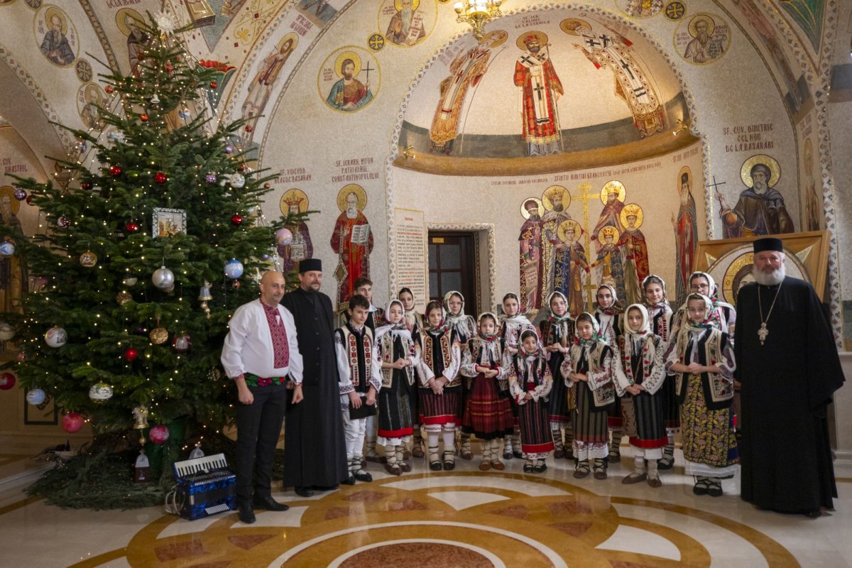 Ultimii colindători la Patriarhul României 282071
