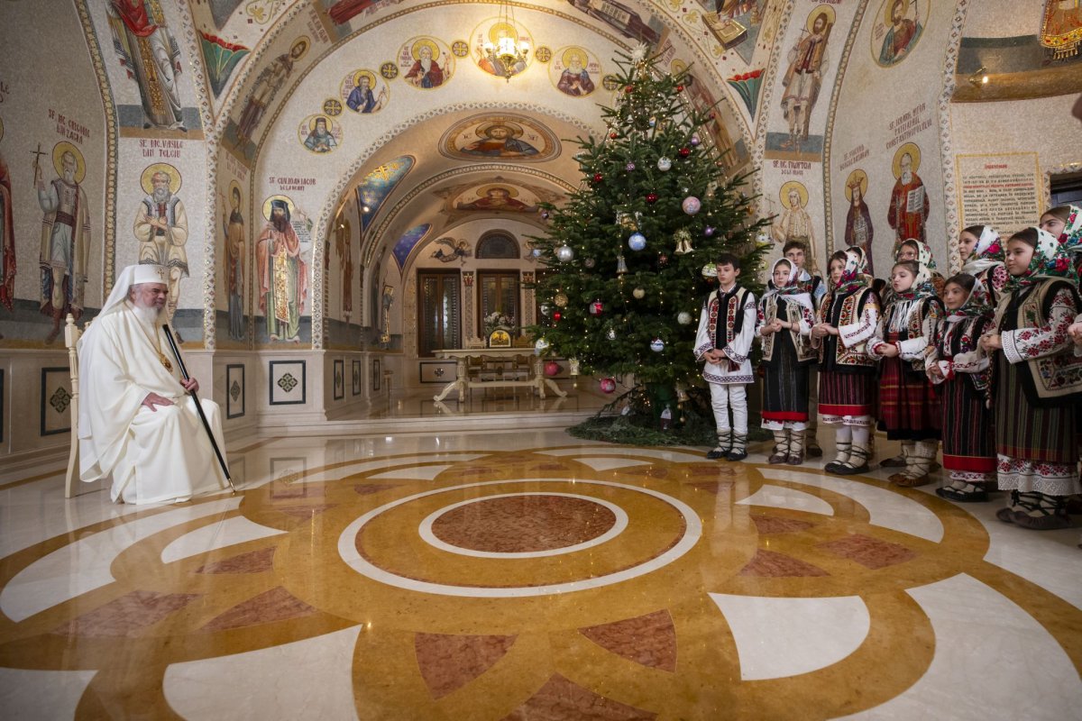 Ultimii colindători la Patriarhul României 282079