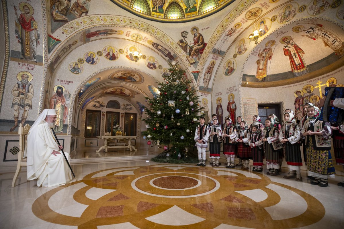 Ultimii colindători la Patriarhul României 282080