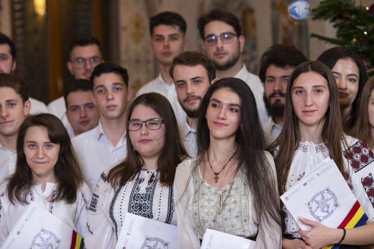 Ultimii colindători la Patriarhul României 282093