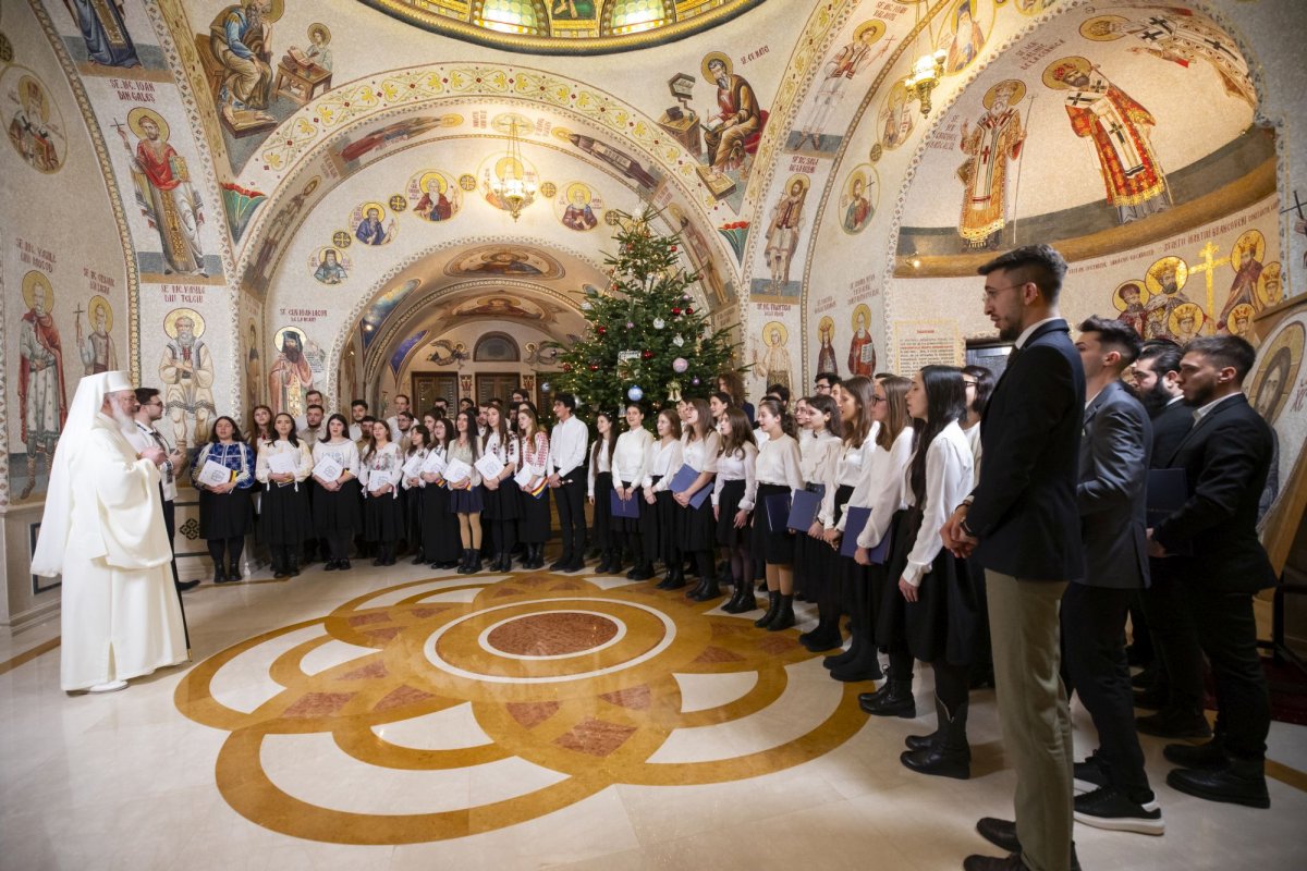 Ultimii colindători la Patriarhul României 282102