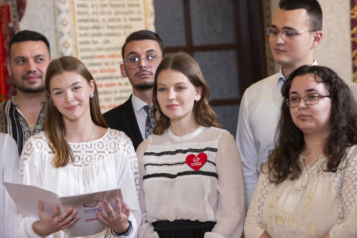 Ultimii colindători la Patriarhul României 282109