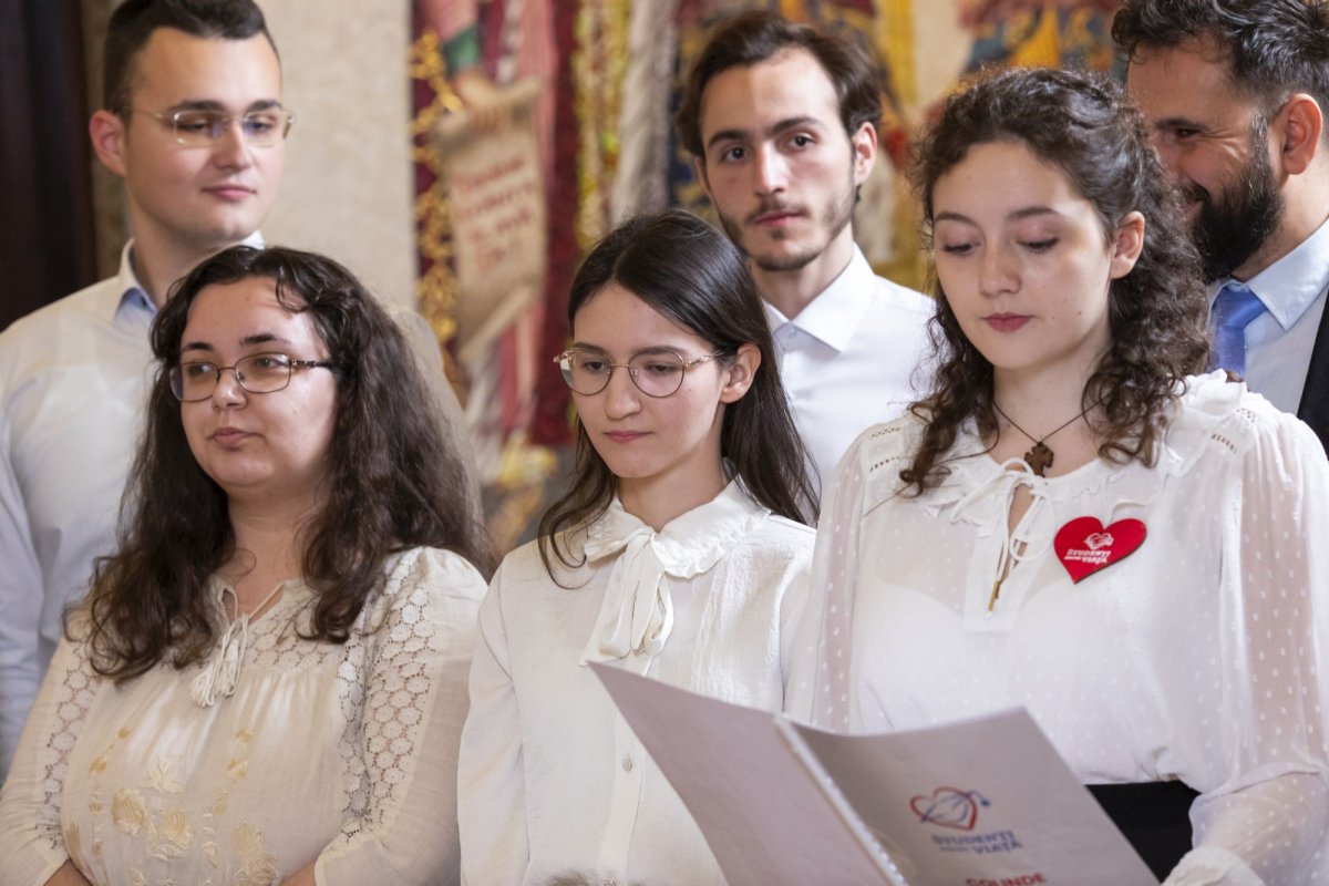 Ultimii colindători la Patriarhul României 282110