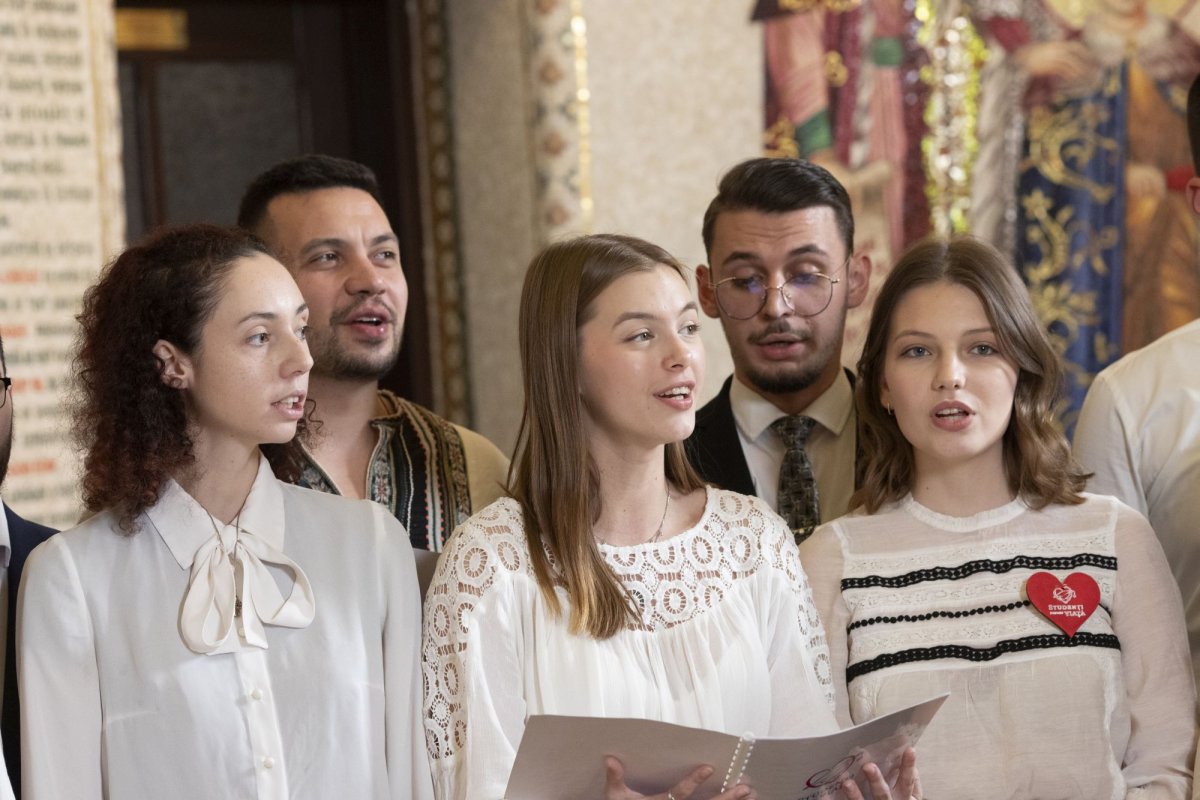 Ultimii colindători la Patriarhul României 282116