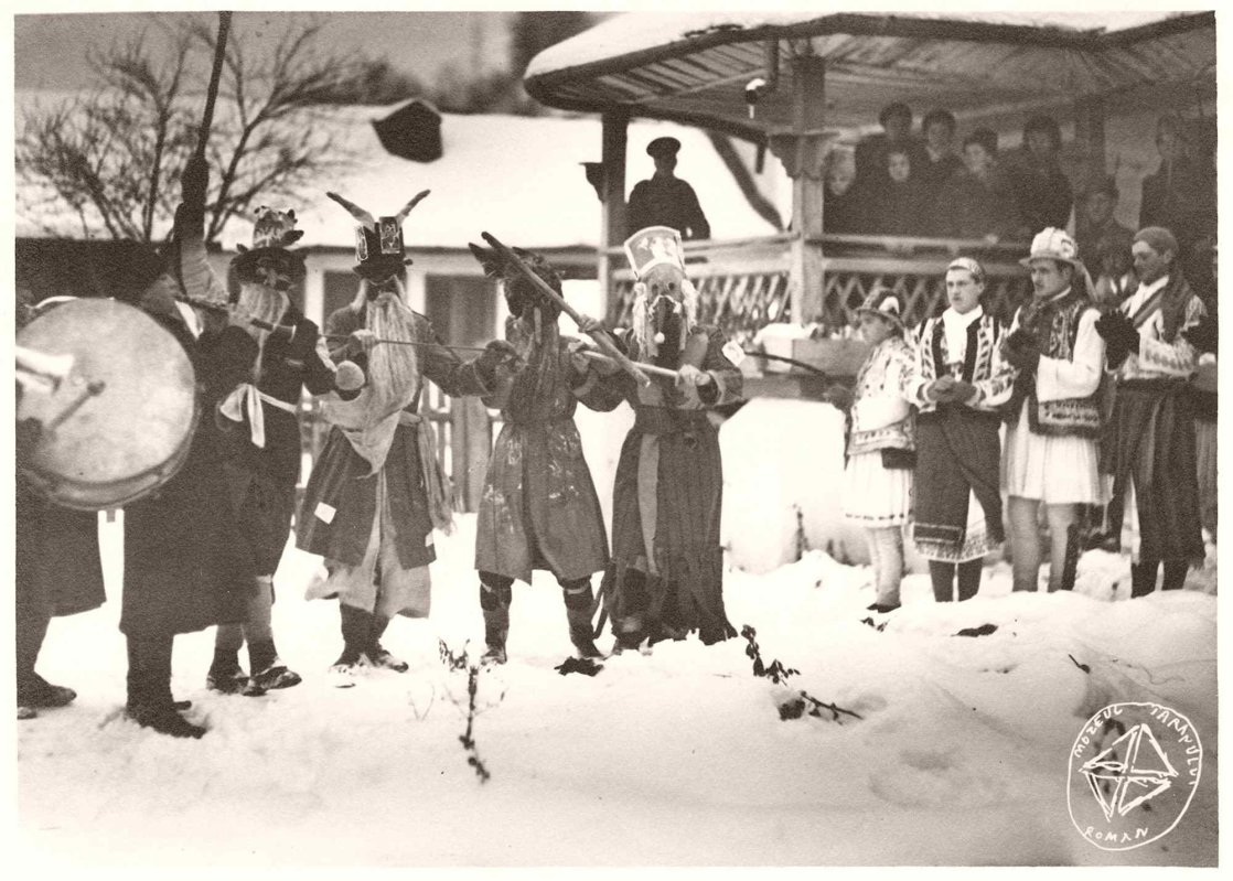 Elogiul simplităţii. Gânduri şi note despre Crăciunul din anii 1980 282049