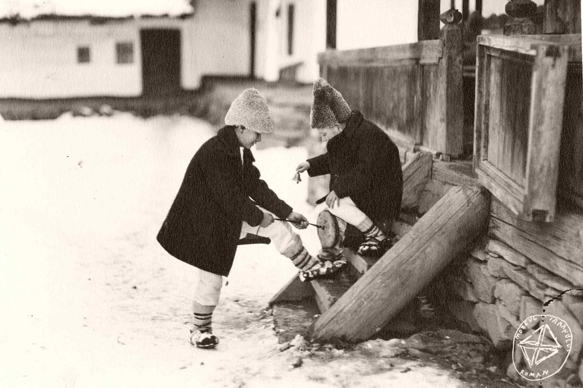 Elogiul simplităţii. Gânduri şi note despre Crăciunul din anii 1980 282051