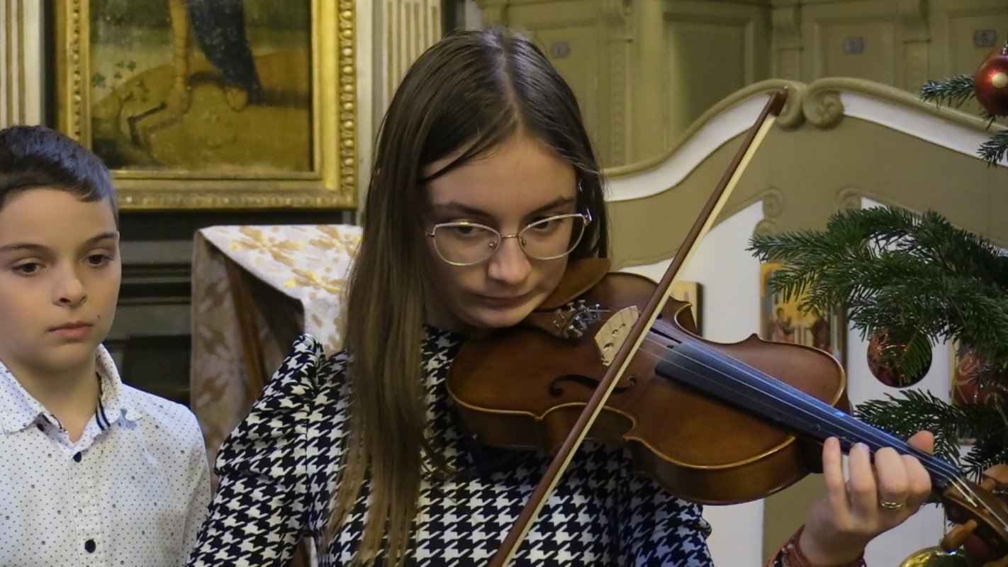 „Dumnezeiescul Prunc este darul lui Dumnezeu oferit întregii umanități” 282460