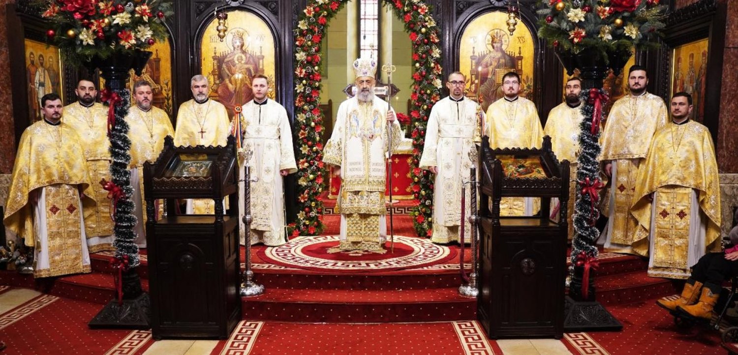 Liturghie arhierească la Alba Iulia, la praznicul Naşterii Domnului 282444