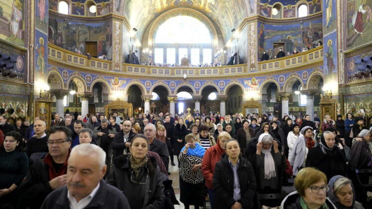 Mulțimi de credincioși au sărbătorit Nașterea Domnului la Sibiu 282486