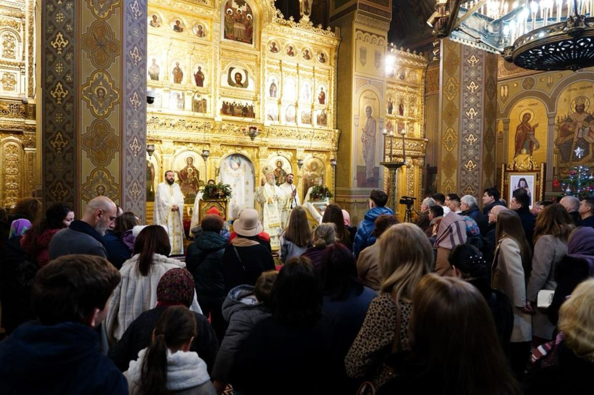 Nașterea Domnului prăznuită la Târgoviște 282471