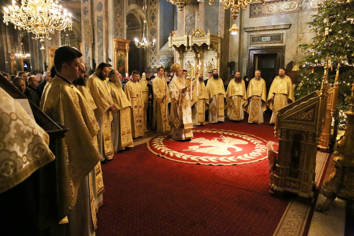 „Să luăm și suferința altora în mâna inimii noastre” 282516