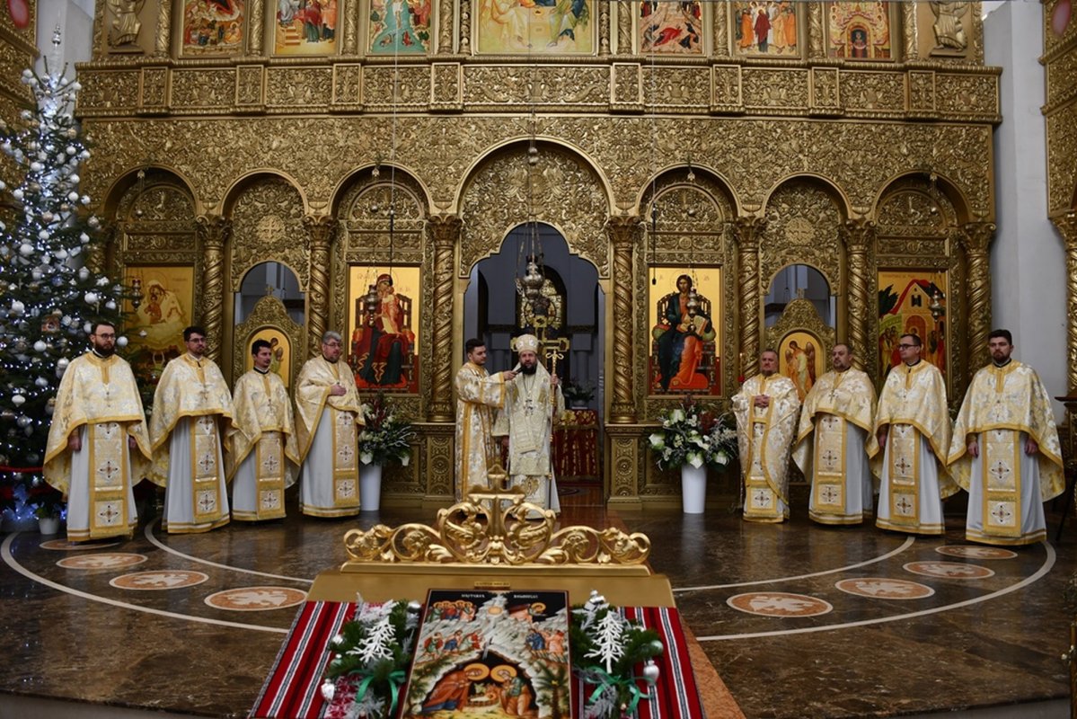 Sfânta Liturghie în zi de praznic la Catedrala Episcopală din Caransebeș 282479