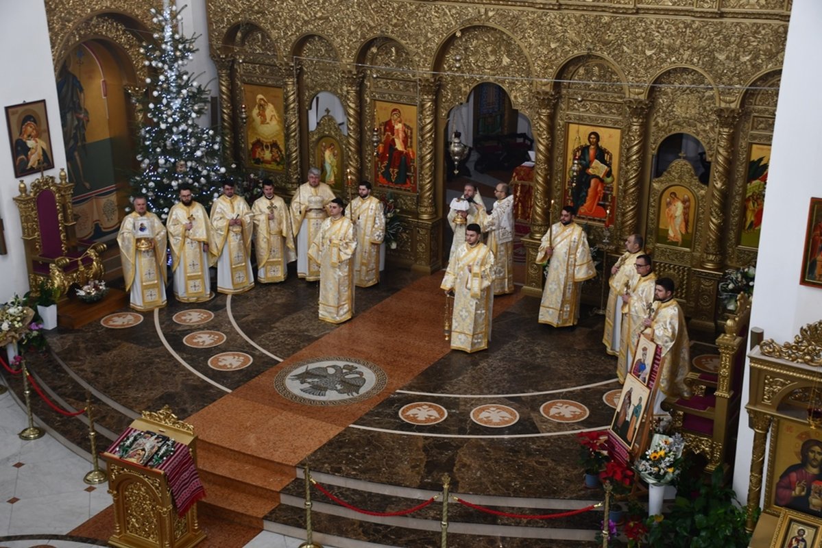 Sfânta Liturghie în zi de praznic la Catedrala Episcopală din Caransebeș 282484