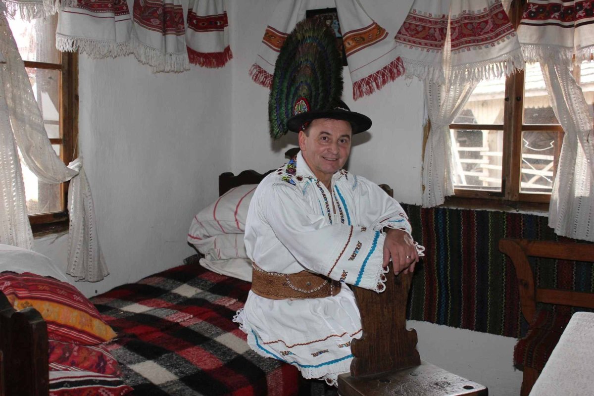 „Folclorul reprezintă toată bogăția spirituală moștenită de la strămoși” 282562