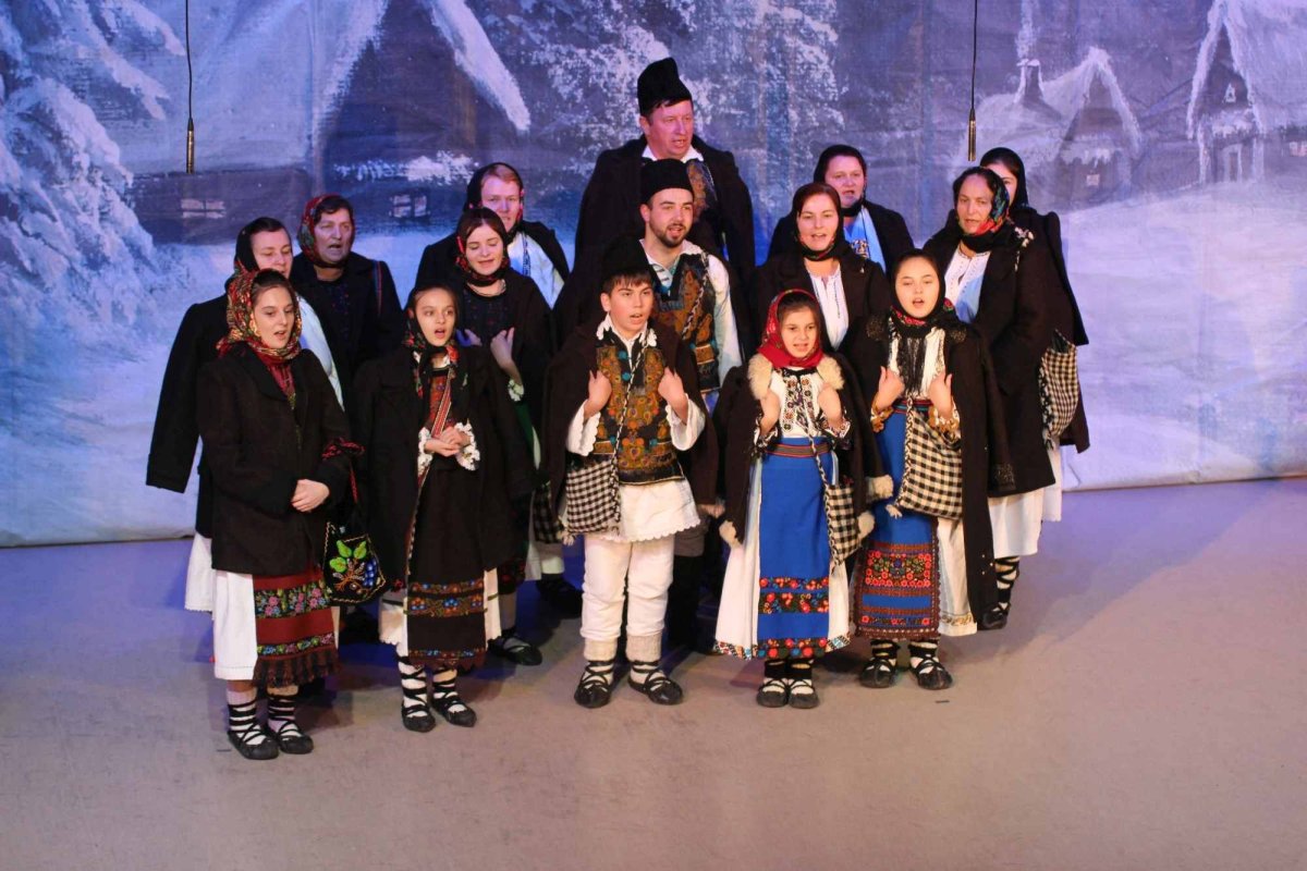 „Folclorul reprezintă toată bogăția spirituală moștenită de la strămoși” 282564
