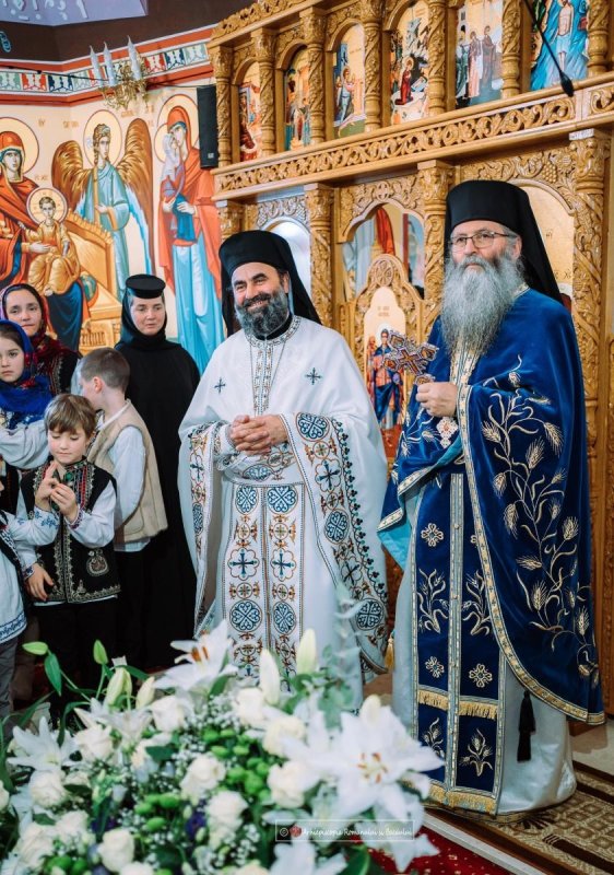 Slujbă arhierească la metocul chiriarhal de la Itești 282589