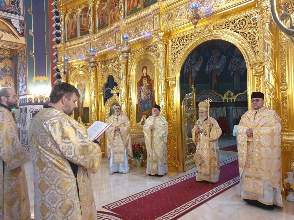 Arădenii s-au rugat în 1 ianuarie împreună cu ierarhul lor 282924