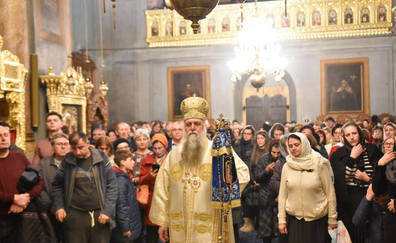 Început de an prin rugăciune pentru credincioșii din Râmnicu Vâlcea 282917