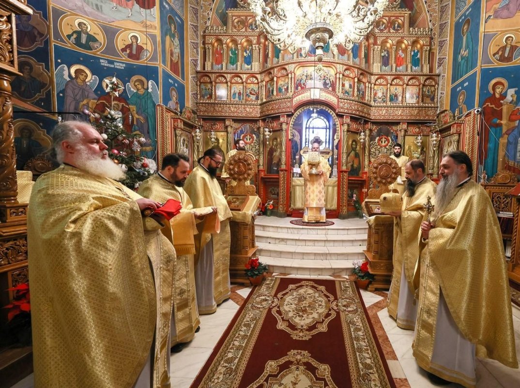 Prima zi din an la Catedrala Episcopală din Huși 282970