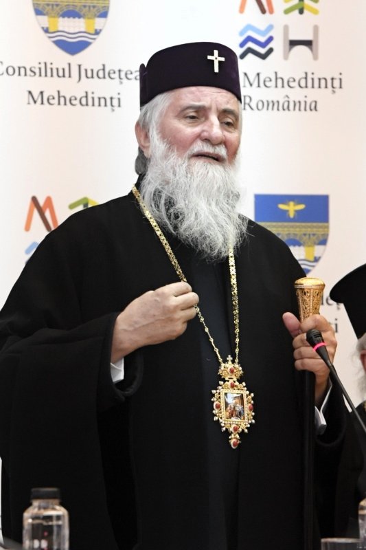 Titlu onorific pentru Mitropolitul Olteniei 282978