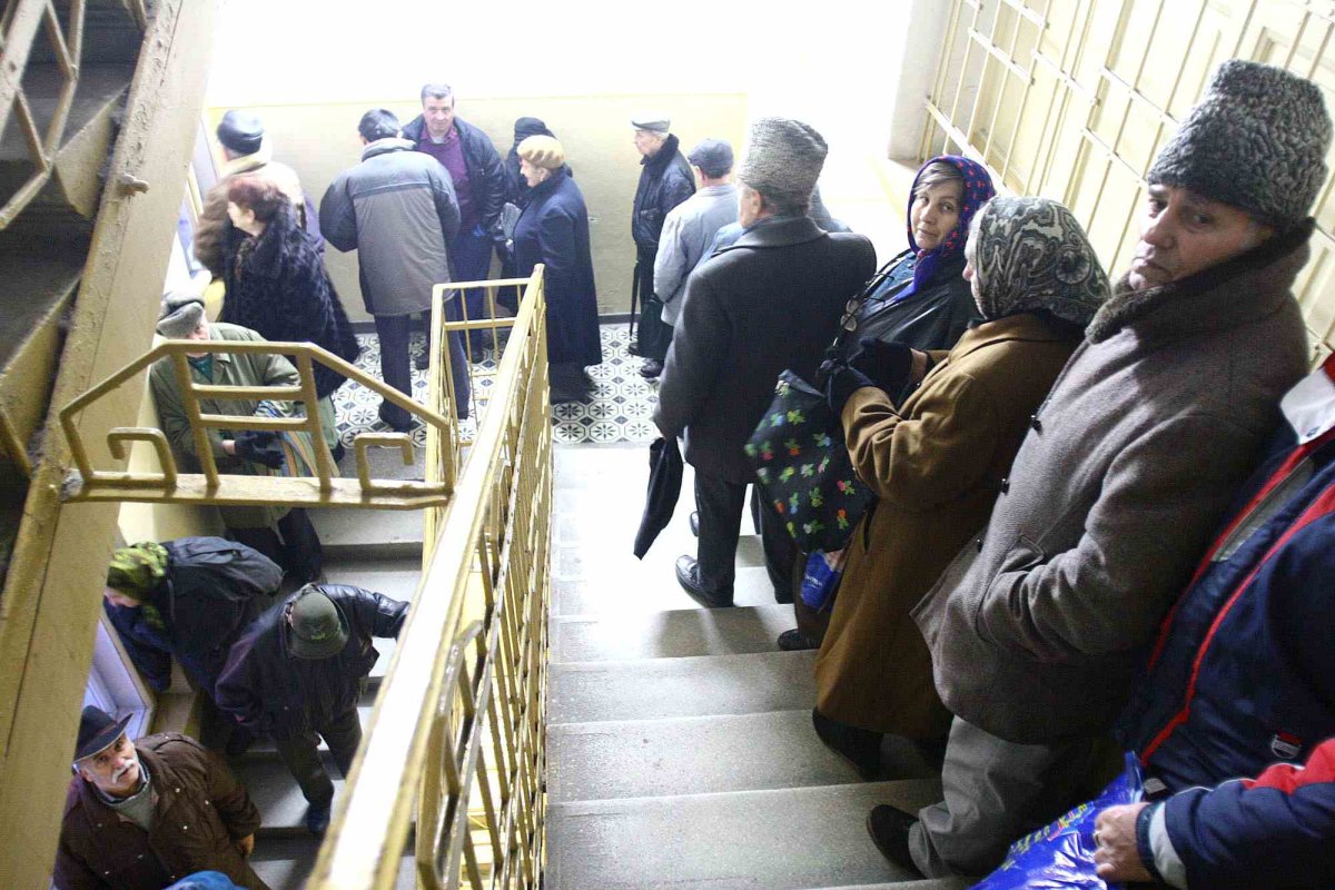 Primele cozi la plata impozitelor locale 283083